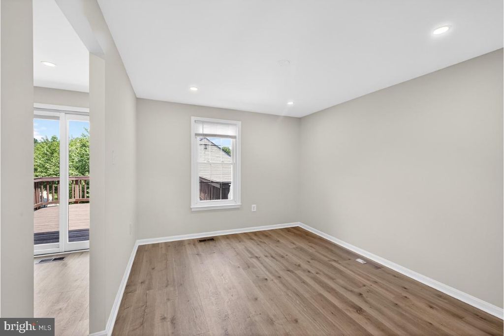 Image 18 of property listing at 10519 BOUNTY COVE CT, Gaithersburg, MD 20878