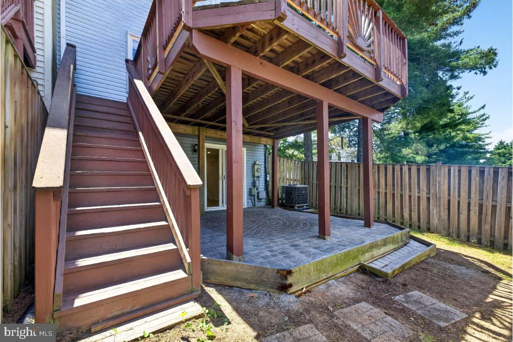 Image 29 of property listing at 10519 BOUNTY COVE CT, Gaithersburg, MD 20878