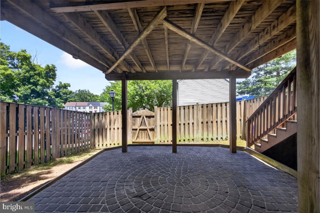 Image 31 of property listing at 10519 BOUNTY COVE CT, Gaithersburg, MD 20878