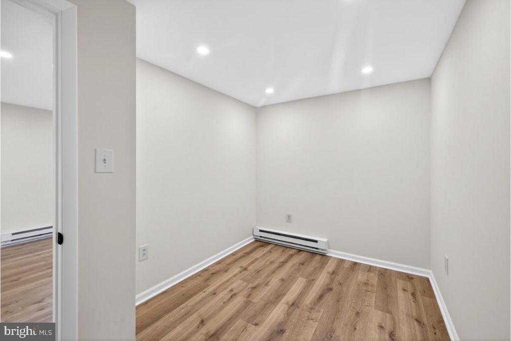 Image 35 of property listing at 10519 BOUNTY COVE CT, Gaithersburg, MD 20878