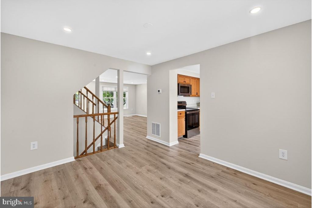 Image 6 of property listing at 10519 BOUNTY COVE CT, Gaithersburg, MD 20878