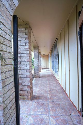 209 Dogwood Street, Lake Jackson, TX 77566