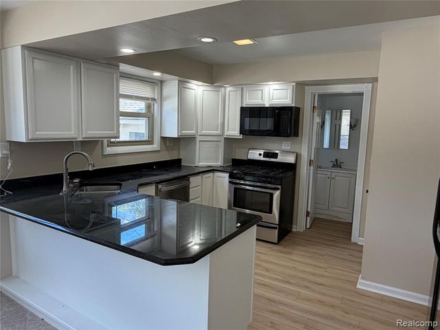 22258 Francis Street, Dearborn, MI 48124
