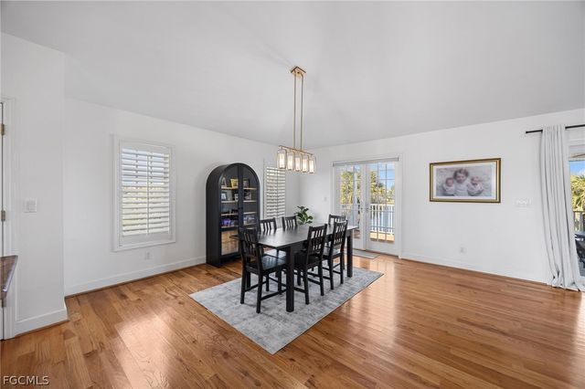 425 Lake Murex CIR, Sanibel, FL 33957