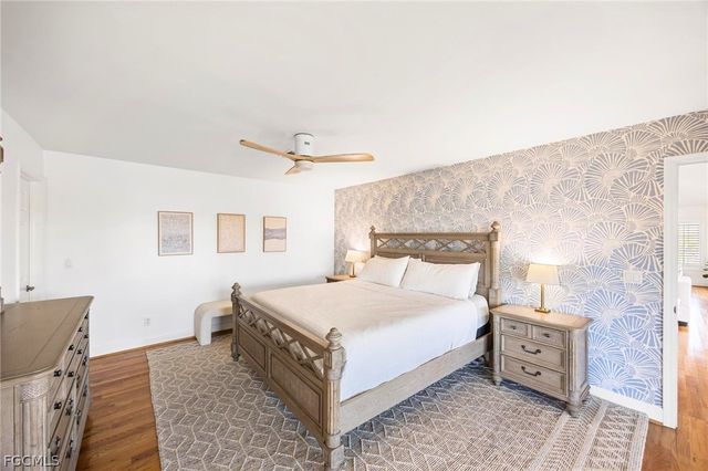 425 Lake Murex CIR, Sanibel, FL 33957