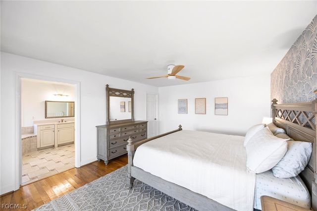 425 Lake Murex CIR, Sanibel, FL 33957