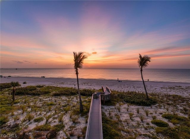 425 Lake Murex CIR, Sanibel, FL 33957