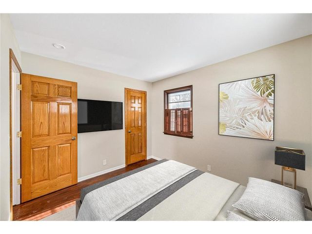 6330 Perry Avenue N, Brooklyn Center, MN 55429