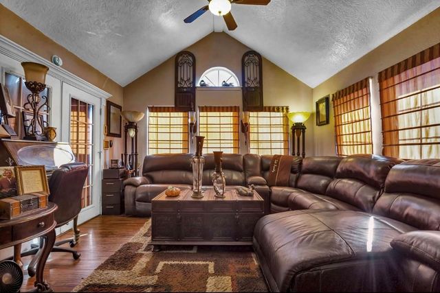 409 Davis Street, Lufkin, TX 75904