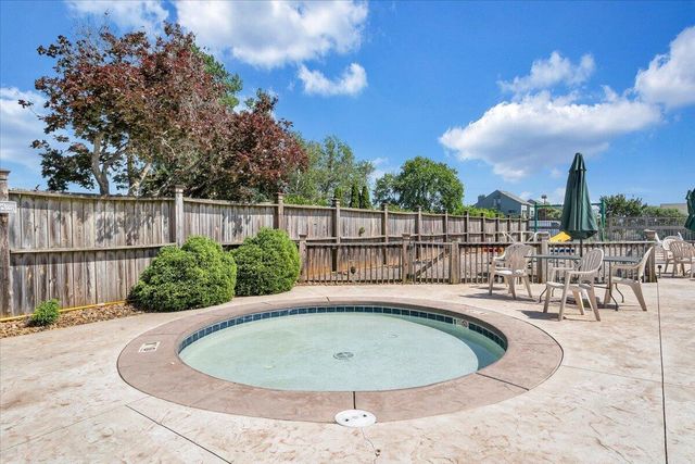 120 Sailors Cove DR UNIT 1308, Moneta, VA 24121