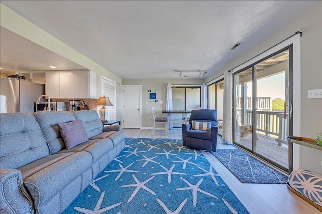 120 Sailors Cove DR UNIT 1308, Moneta, VA 24121
