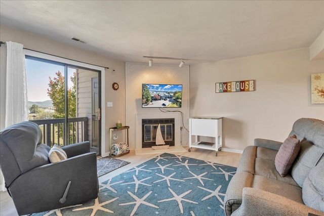 120 Sailors Cove DR UNIT 1308, Moneta, VA 24121