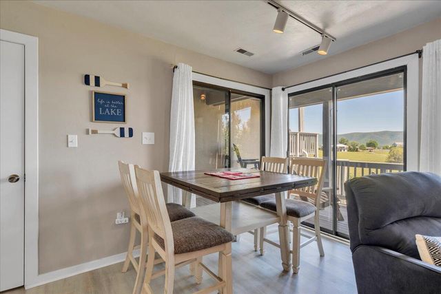 120 Sailors Cove DR UNIT 1308, Moneta, VA 24121