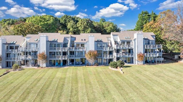 120 Sailors Cove DR UNIT 1308, Moneta, VA 24121