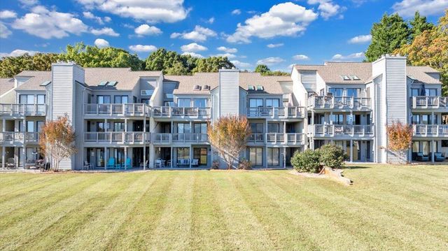 120 Sailors Cove DR UNIT 1308, Moneta, VA 24121