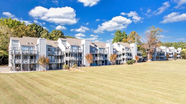 120 Sailors Cove DR UNIT 1308, Moneta, VA 24121