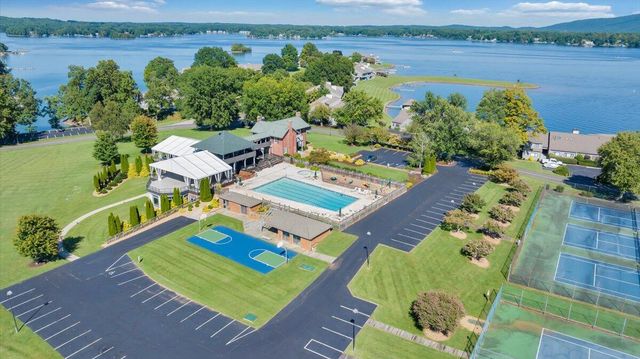 120 Sailors Cove DR UNIT 1308, Moneta, VA 24121