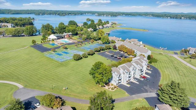 120 Sailors Cove DR UNIT 1308, Moneta, VA 24121