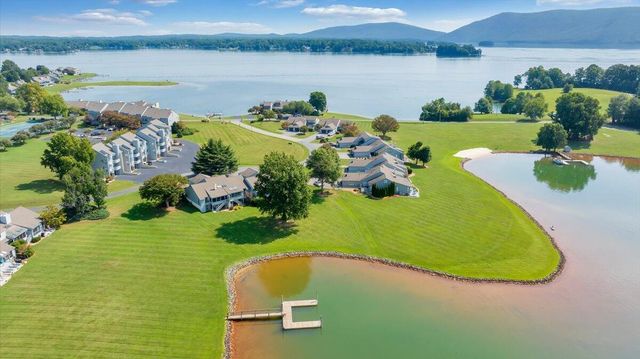 120 Sailors Cove DR UNIT 1308, Moneta, VA 24121