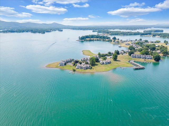120 Sailors Cove DR UNIT 1308, Moneta, VA 24121