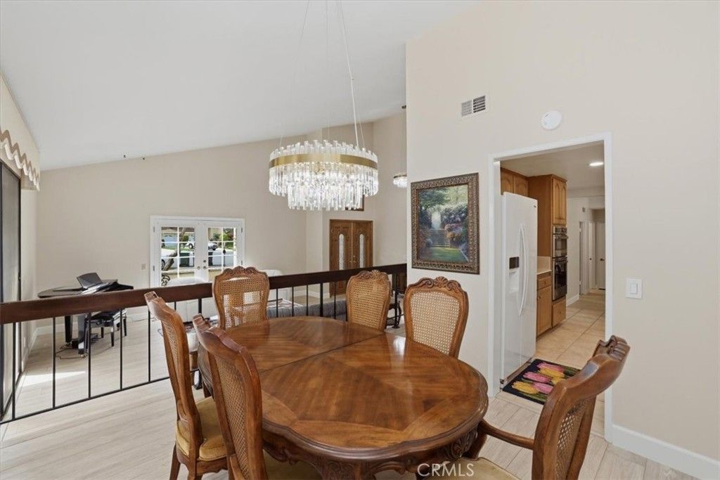 Image 11 of property listing at 2505 Regency, Fullerton, CA 92833