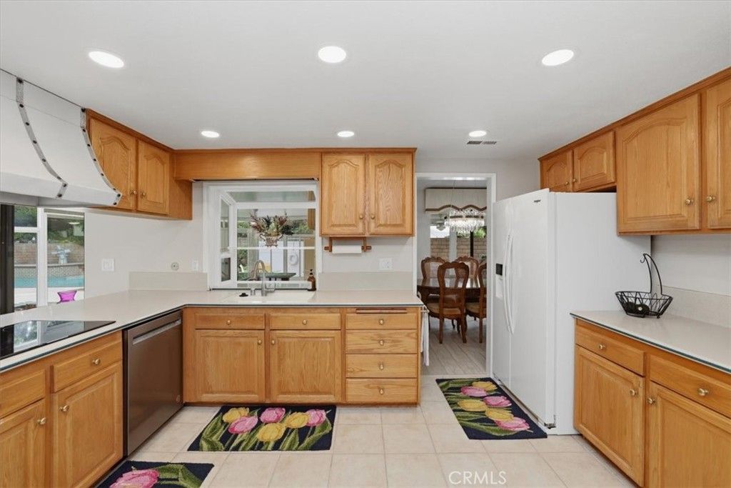 Image 16 of property listing at 2505 Regency, Fullerton, CA 92833