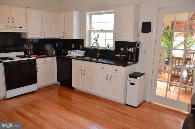 43060 FRANCIS SQ, Chantilly, VA 20152