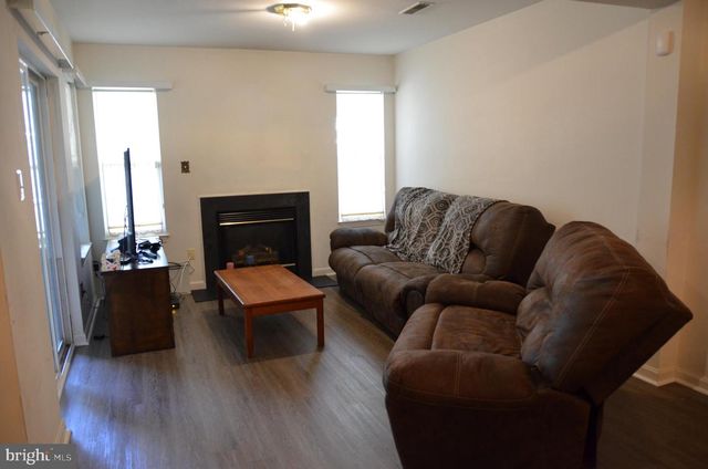 43060 FRANCIS SQ, Chantilly, VA 20152