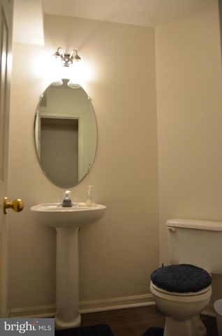 43060 FRANCIS SQ, Chantilly, VA 20152