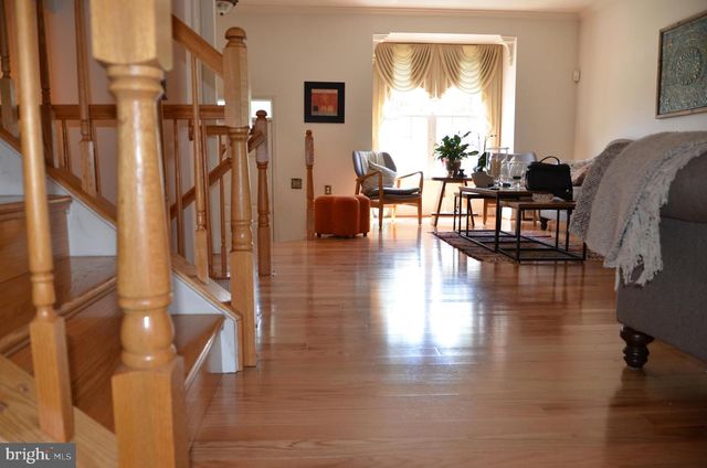 43060 FRANCIS SQ, Chantilly, VA 20152