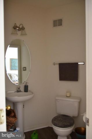 43060 FRANCIS SQ, Chantilly, VA 20152