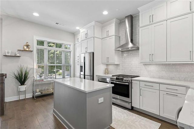 4302 Parkside Place, Atlanta, GA 30342