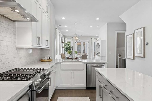 4302 Parkside Place, Atlanta, GA 30342