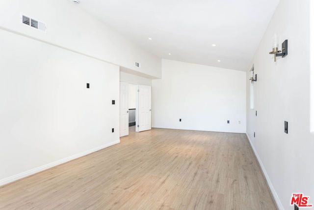 2914 Castle Heights Avenue, Los Angeles, CA 90034