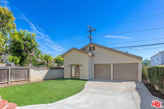 2914 Castle Heights Avenue, Los Angeles, CA 90034