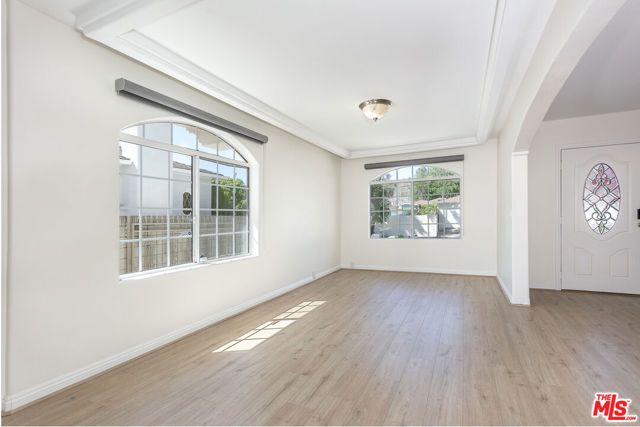 2914 Castle Heights Avenue, Los Angeles, CA 90034