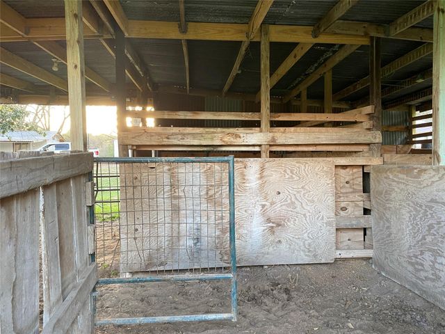 18133 Fm 1774, Plantersville, TX 77363