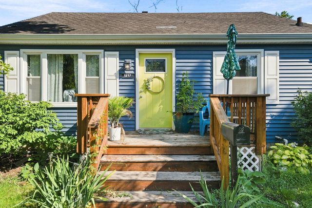 1217 Schriber Avenue, Joliet, IL 60435