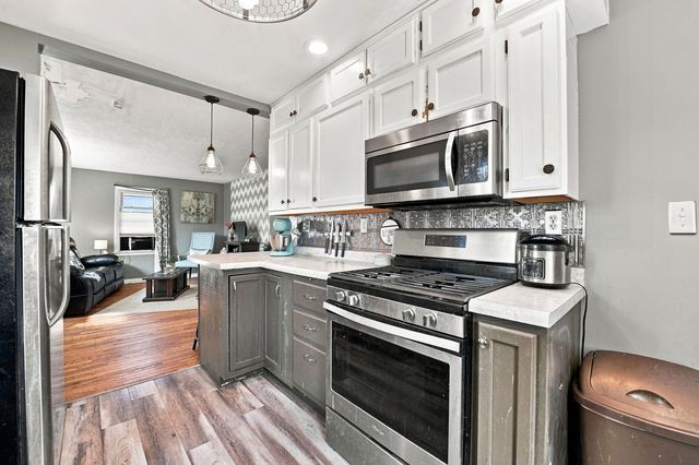 1217 Schriber Avenue, Joliet, IL 60435