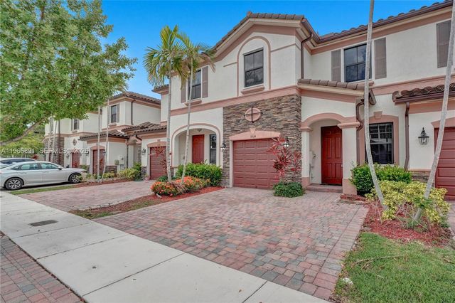 9334 W 33 WAY 9334, Hialeah, FL 33018