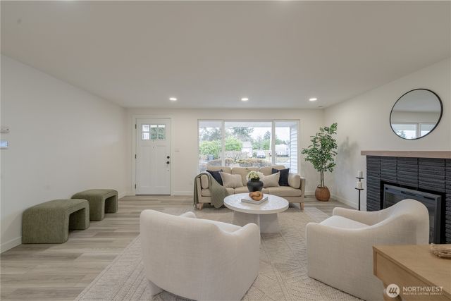 8718 Dresden Lane SW, Lakewood, WA 98498