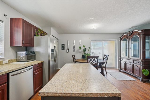 1438 BLOSSOM BAYOU CIRCLE, Ruskin, FL 33570