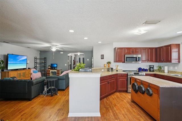 1438 BLOSSOM BAYOU CIRCLE, Ruskin, FL 33570