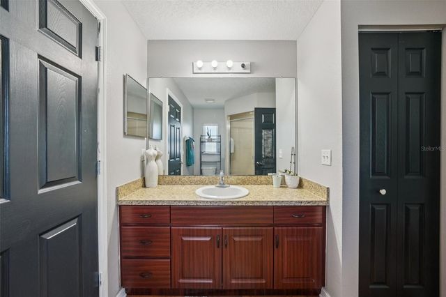 1438 BLOSSOM BAYOU CIRCLE, Ruskin, FL 33570