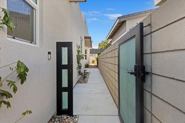 41855 Volare Court, Bermuda Dunes, CA 92203