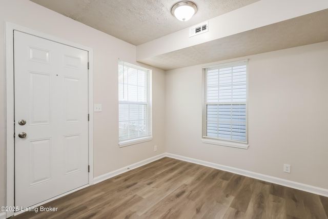 2331 Garland Ave, Louisville, KY 40211