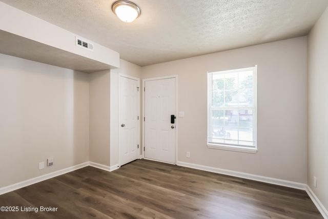 2331 Garland Ave, Louisville, KY 40211