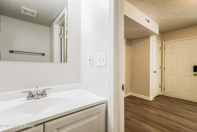 2331 Garland Ave, Louisville, KY 40211