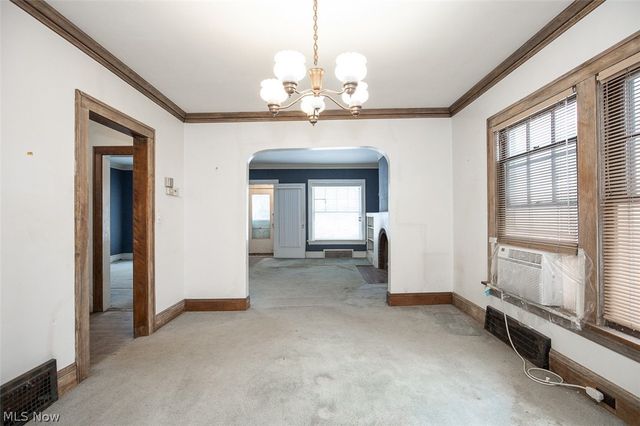 3131 Essex Road, Cleveland Heights, OH 44118