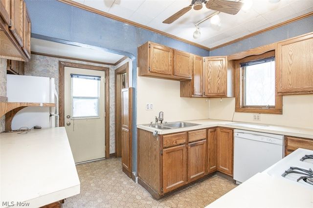 3131 Essex Road, Cleveland Heights, OH 44118